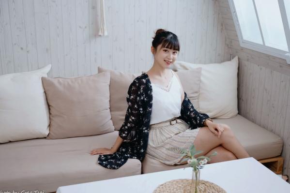    若颖 - 度假风写真：清新白色系少女居家私房照，治愈系甜美气质，打造浪漫唯美的慵懒午后时光第1张图片