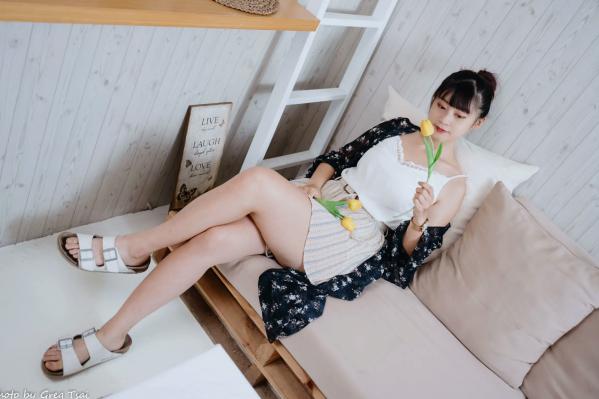    若颖 - 度假风写真：清新白色系少女居家私房照，治愈系甜美气质，打造浪漫唯美的慵懒午后时光第6张图片