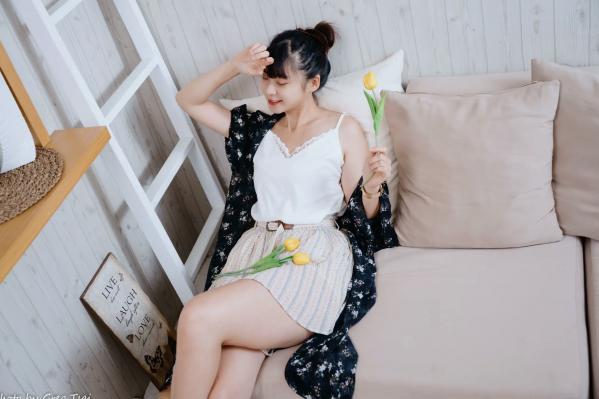    若颖 - 度假风写真：清新白色系少女居家私房照，治愈系甜美气质，打造浪漫唯美的慵懒午后时光第8张图片