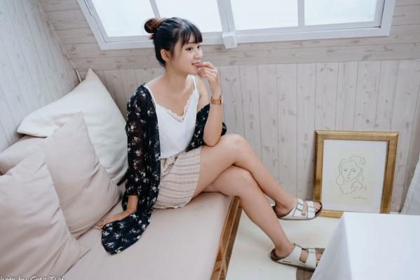    若颖 - 度假风写真：清新白色系少女居家私房照，治愈系甜美气质，打造浪漫唯美的慵懒午后时光第13张图片