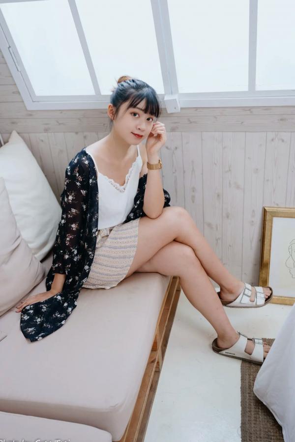    若颖 - 度假风写真：清新白色系少女居家私房照，治愈系甜美气质，打造浪漫唯美的慵懒午后时光第14张图片