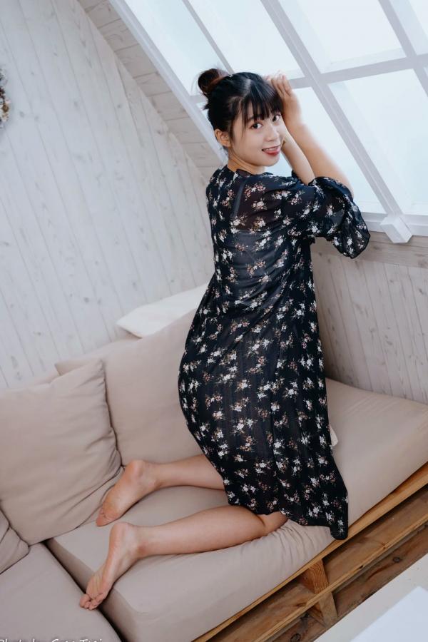    若颖 - 度假风写真：清新白色系少女居家私房照，治愈系甜美气质，打造浪漫唯美的慵懒午后时光第23张图片