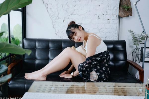    若颖 - 度假风写真：清新白色系少女居家私房照，治愈系甜美气质，打造浪漫唯美的慵懒午后时光第78张图片