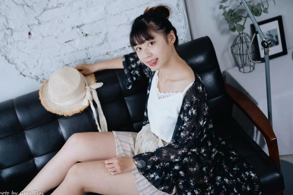    若颖 - 度假风写真：清新白色系少女居家私房照，治愈系甜美气质，打造浪漫唯美的慵懒午后时光第80张图片