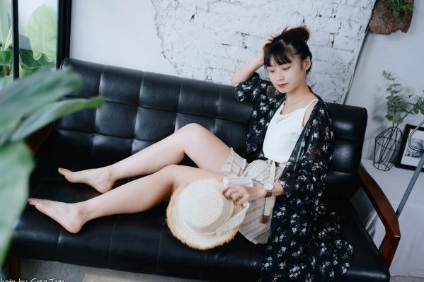    若颖 - 度假风写真：清新白色系少女居家私房照，治愈系甜美气质，打造浪漫唯美的慵懒午后时光第81张图片