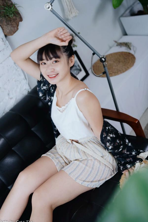    若颖 - 度假风写真：清新白色系少女居家私房照，治愈系甜美气质，打造浪漫唯美的慵懒午后时光第84张图片