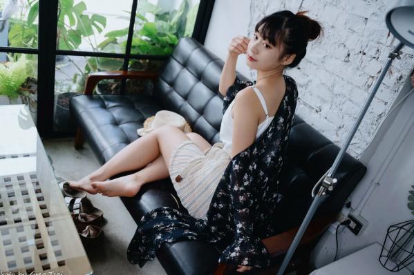    若颖 - 度假风写真：清新白色系少女居家私房照，治愈系甜美气质，打造浪漫唯美的慵懒午后时光第87张图片