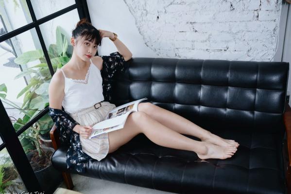    若颖 - 度假风写真：清新白色系少女居家私房照，治愈系甜美气质，打造浪漫唯美的慵懒午后时光第91张图片