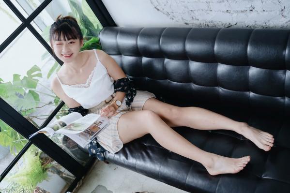    若颖 - 度假风写真：清新白色系少女居家私房照，治愈系甜美气质，打造浪漫唯美的慵懒午后时光第95张图片