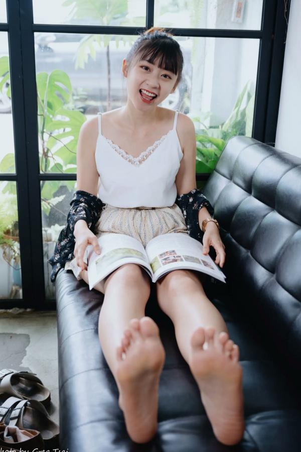    若颖 - 度假风写真：清新白色系少女居家私房照，治愈系甜美气质，打造浪漫唯美的慵懒午后时光第96张图片