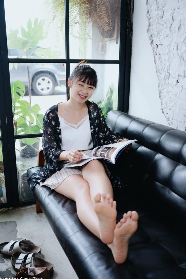    若颖 - 度假风写真：清新白色系少女居家私房照，治愈系甜美气质，打造浪漫唯美的慵懒午后时光第98张图片