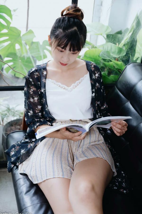    若颖 - 度假风写真：清新白色系少女居家私房照，治愈系甜美气质，打造浪漫唯美的慵懒午后时光第102张图片