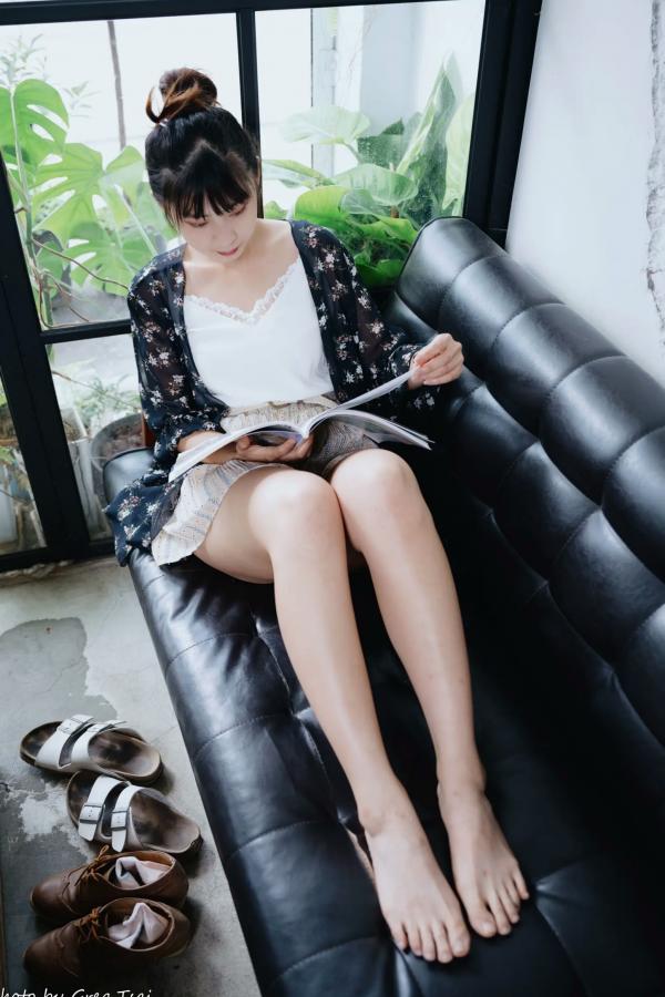    若颖 - 度假风写真：清新白色系少女居家私房照，治愈系甜美气质，打造浪漫唯美的慵懒午后时光第103张图片