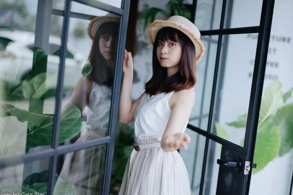    若颖 - 度假风写真：清新白色系少女居家私房照，治愈系甜美气质，打造浪漫唯美的慵懒午后时光第119张图片