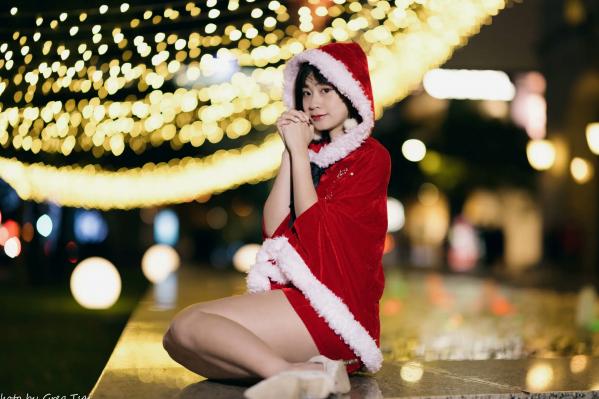    若颖圣诞特辑：可爱圣诞女郎街拍，户外灯光下的甜美治愈瞬间第49张图片