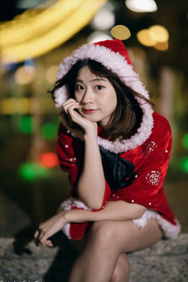    若颖圣诞特辑：可爱圣诞女郎街拍，户外灯光下的甜美治愈瞬间第53张图片