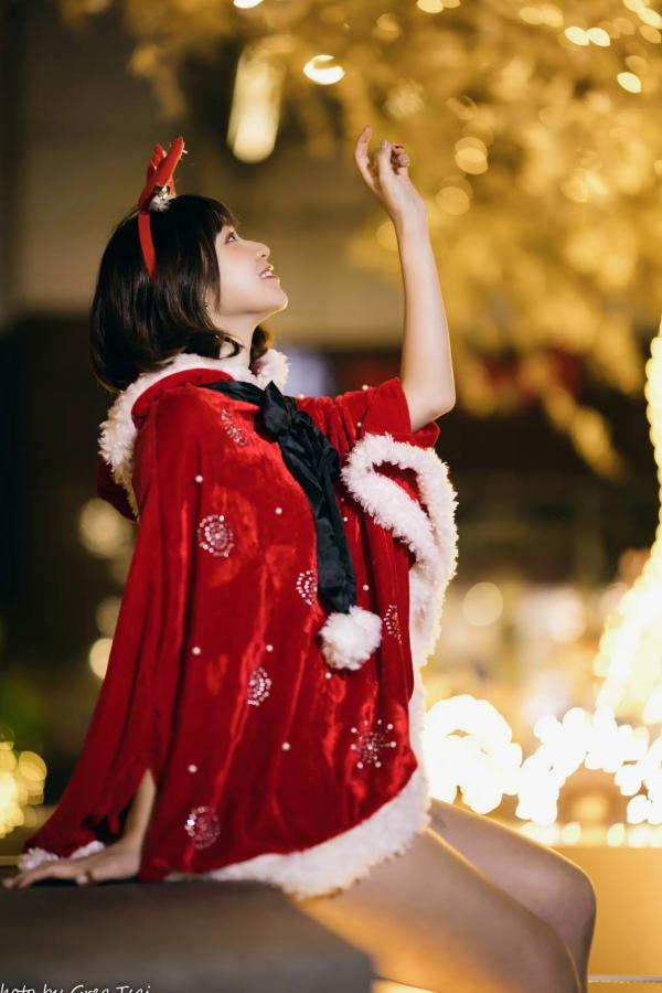    若颖圣诞特辑：可爱圣诞女郎街拍，户外灯光下的甜美治愈瞬间第71张图片