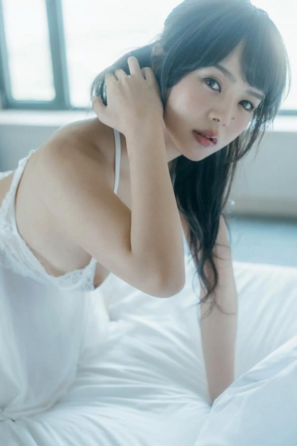    JOJO X EIMI：纯欲白纱私房写真，清新透视内衣下的极致诱惑与曼妙曲线第71张图片