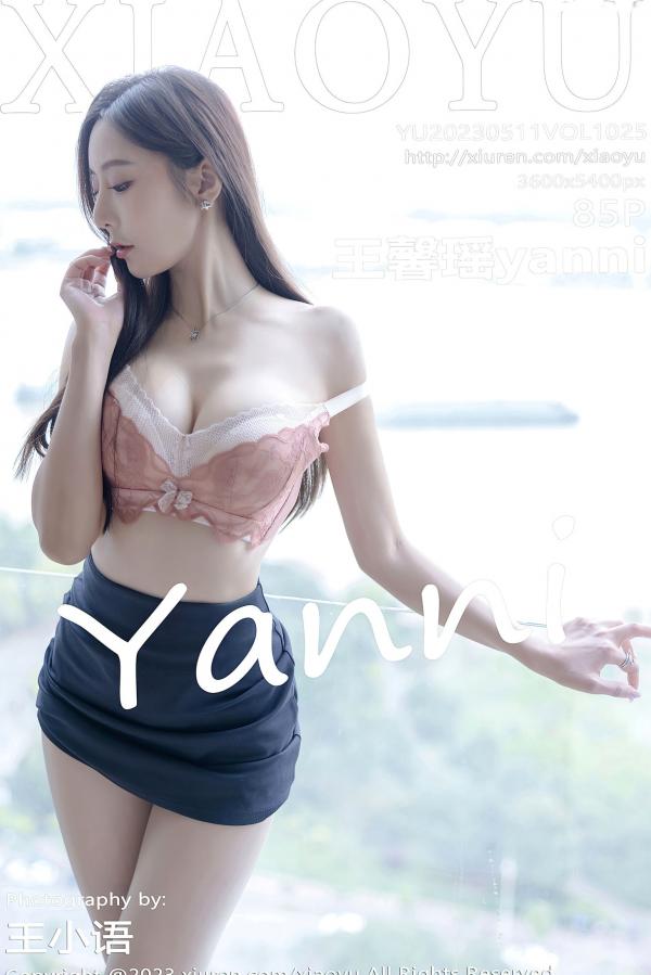 王馨瑶   XiaoYu语画界-1025-王馨瑶Yanni-蓝白条纹学生装制服诱惑-白色丝袜冷艳私房美腿写真-2023.05.11-无圣光大尺度第1张图片