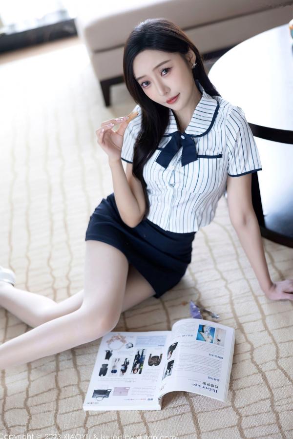 王馨瑶   XiaoYu语画界-1025-王馨瑶Yanni-蓝白条纹学生装制服诱惑-白色丝袜冷艳私房美腿写真-2023.05.11-无圣光大尺度第22张图片
