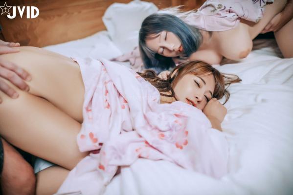    JVID-乐乐-于心-毕业庆祝温泉之夜-学妹制服诱惑-超大尺度私房写真-激情互动福利合集第157张图片