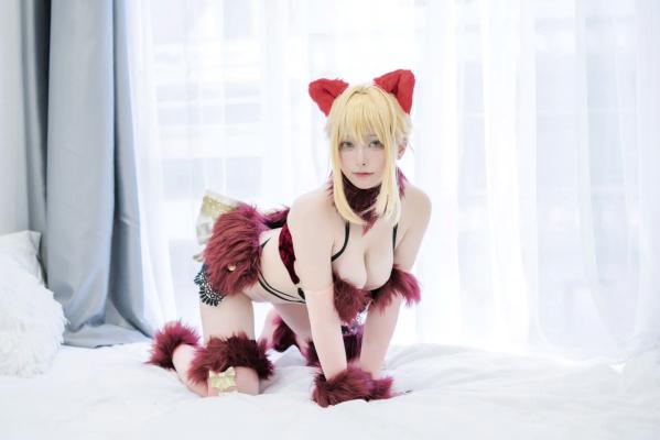    樱岛嗷一 - FGO赛车女郎与性感兔女郎Cosplay私房大尺度写真[46P]第21张图片