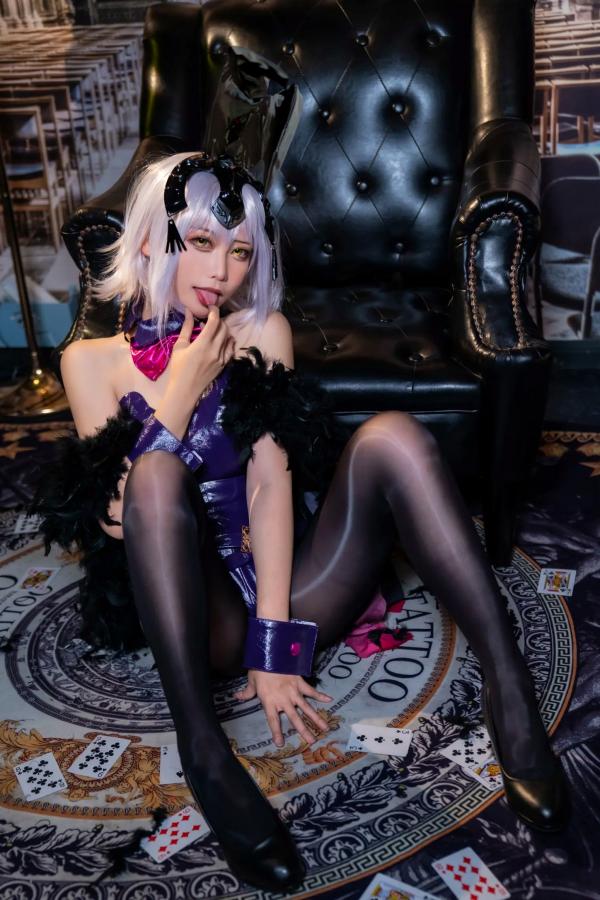    樱岛嗷一 - FGO赛车女郎与性感兔女郎Cosplay私房大尺度写真[46P]第44张图片