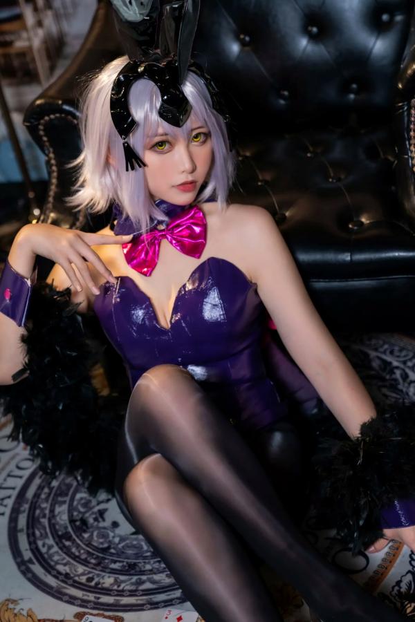    樱岛嗷一 - FGO赛车女郎与性感兔女郎Cosplay私房大尺度写真[46P]第45张图片