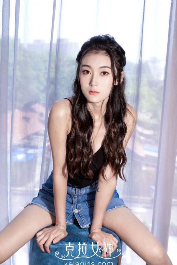   KelaGirls克拉女神-2019.09.01-赵敏-《玉足涂彩》高清足部特写，白皙细腻美足写真，唯美亮片美甲鉴赏第6张图片