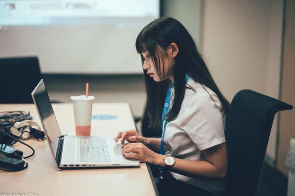    若颖 - Office lady 精选职场制服写真，知性气质诱惑，完美展现职场女神风采 [122P]第1张图片