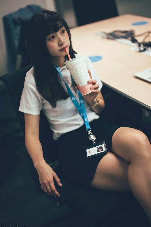    若颖 - Office lady 精选职场制服写真，知性气质诱惑，完美展现职场女神风采 [122P]第5张图片