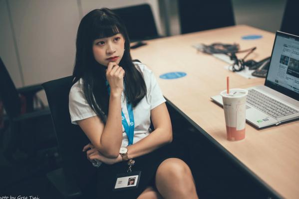    若颖 - Office lady 精选职场制服写真，知性气质诱惑，完美展现职场女神风采 [122P]第6张图片