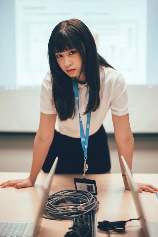    若颖 - Office lady 精选职场制服写真，知性气质诱惑，完美展现职场女神风采 [122P]第20张图片