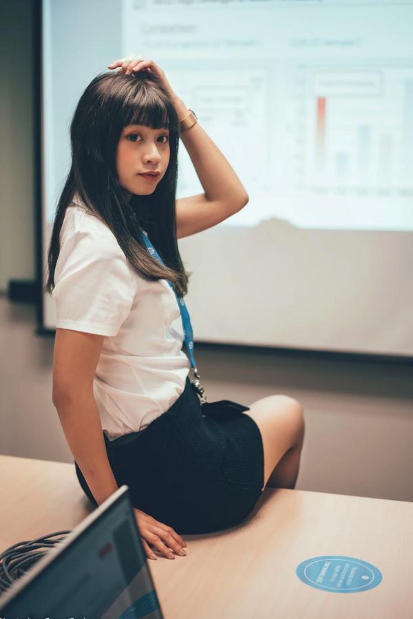    若颖 - Office lady 精选职场制服写真，知性气质诱惑，完美展现职场女神风采 [122P]第23张图片
