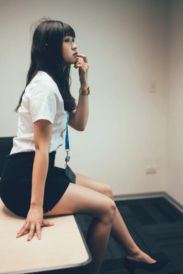    若颖 - Office lady 精选职场制服写真，知性气质诱惑，完美展现职场女神风采 [122P]第24张图片