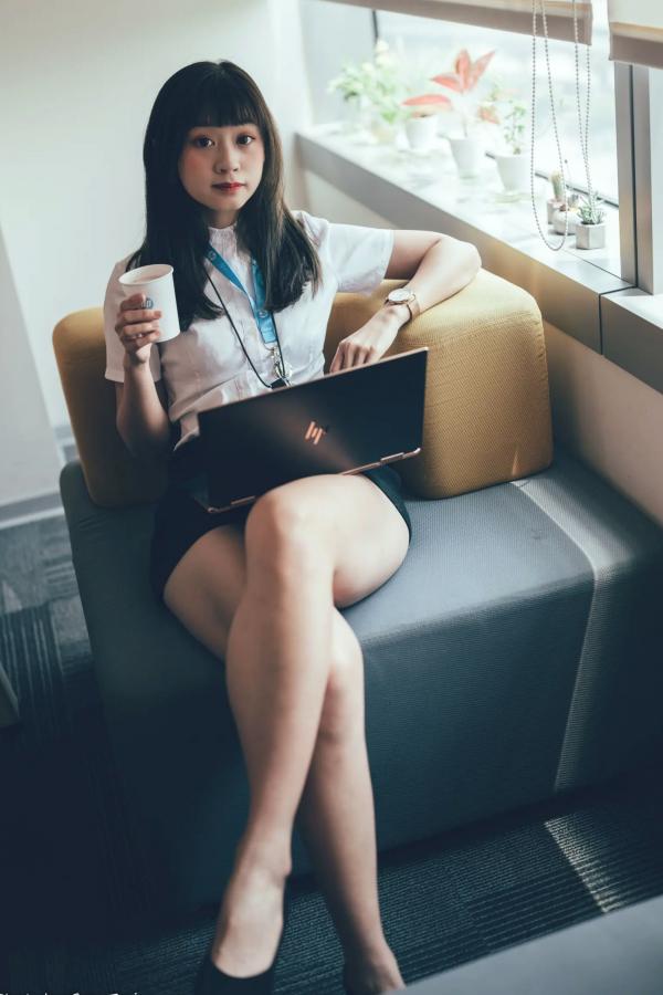    若颖 - Office lady 精选职场制服写真，知性气质诱惑，完美展现职场女神风采 [122P]第42张图片