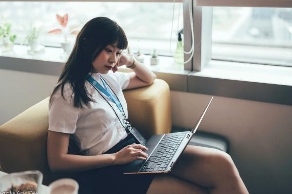    若颖 - Office lady 精选职场制服写真，知性气质诱惑，完美展现职场女神风采 [122P]第45张图片