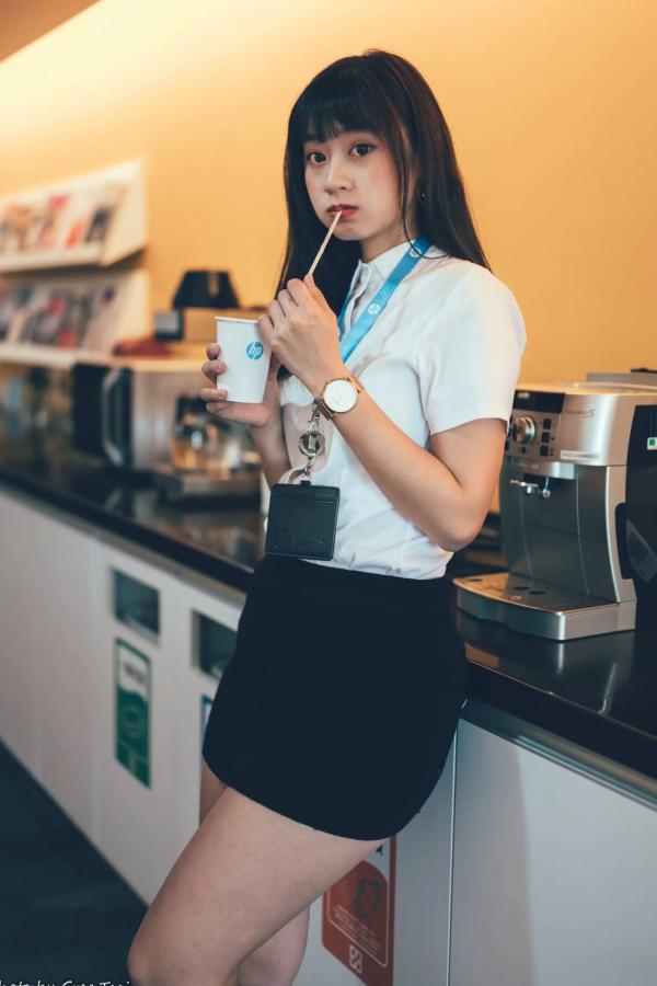    若颖 - Office lady 精选职场制服写真，知性气质诱惑，完美展现职场女神风采 [122P]第84张图片
