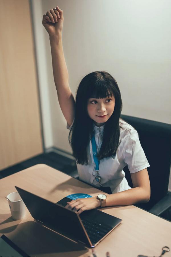    若颖 - Office lady 精选职场制服写真，知性气质诱惑，完美展现职场女神风采 [122P]第114张图片