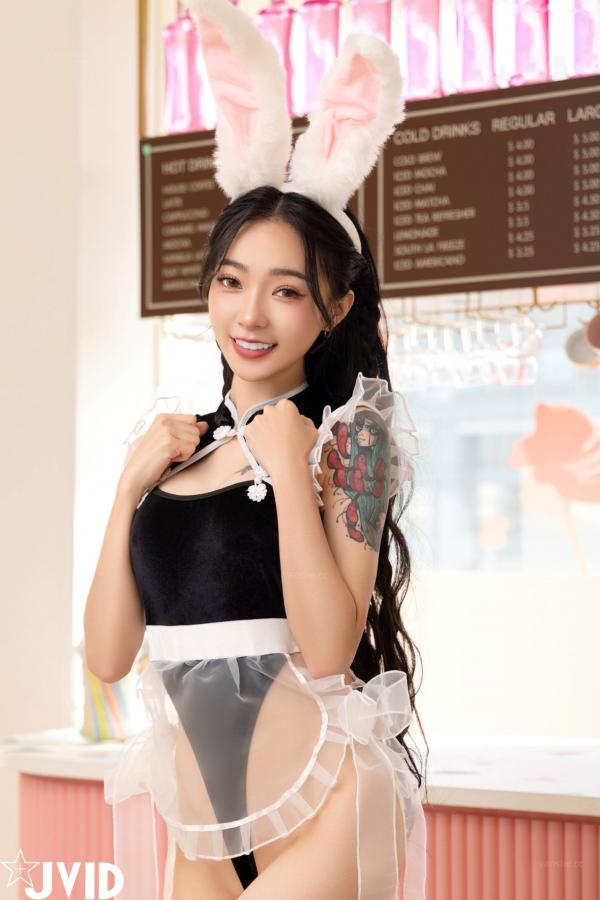    JVID-飘飘-可爱兔女郎极上ご奉仕-性感角色扮演-完全主观视角-咖啡厅制服诱惑-2023.01.20第25张图片
