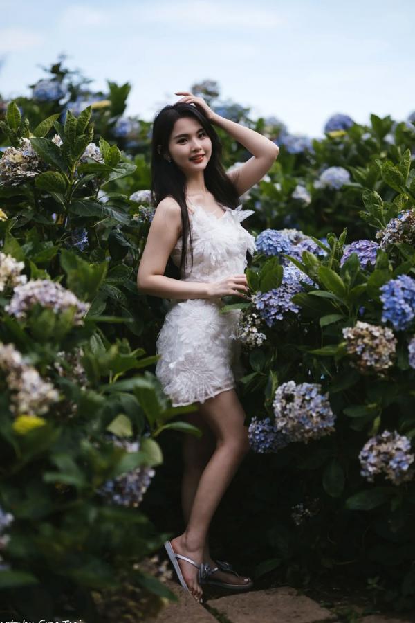    米浆 - 清新唯美绣球花丛女神写真，治愈系甜美户外花园私房照第4张图片