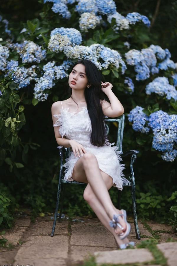    米浆 - 清新唯美绣球花丛女神写真，治愈系甜美户外花园私房照第20张图片