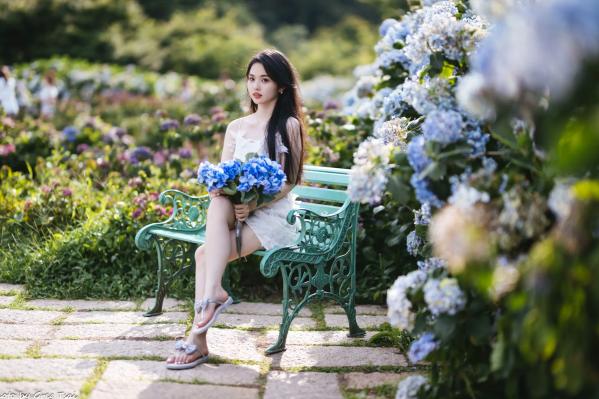    米浆 - 清新唯美绣球花丛女神写真，治愈系甜美户外花园私房照第32张图片