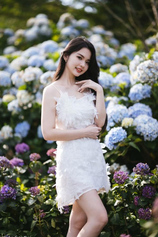    米浆 - 清新唯美绣球花丛女神写真，治愈系甜美户外花园私房照第39张图片