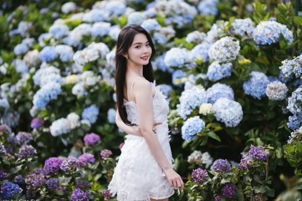    米浆 - 清新唯美绣球花丛女神写真，治愈系甜美户外花园私房照第40张图片
