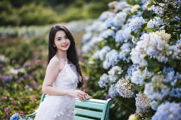    米浆 - 清新唯美绣球花丛女神写真，治愈系甜美户外花园私房照第46张图片