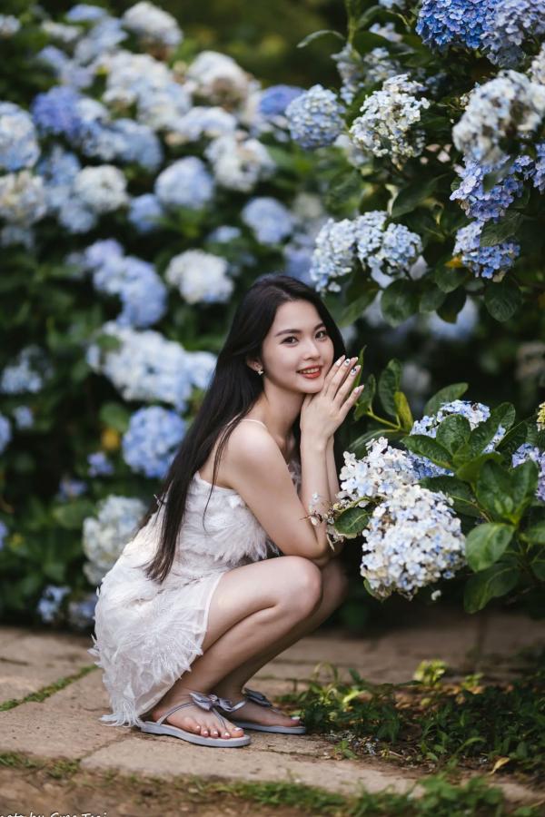    米浆 - 清新唯美绣球花丛女神写真，治愈系甜美户外花园私房照第57张图片