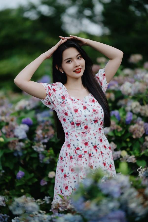    米浆 - 清新唯美绣球花丛女神写真，治愈系甜美户外花园私房照第69张图片