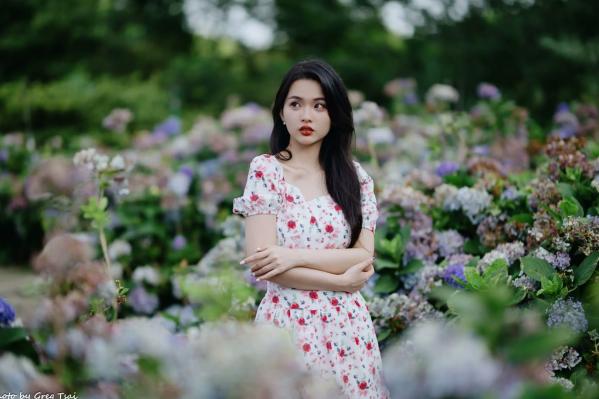    米浆 - 清新唯美绣球花丛女神写真，治愈系甜美户外花园私房照第78张图片