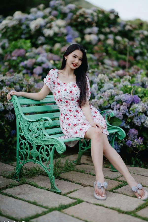    米浆 - 清新唯美绣球花丛女神写真，治愈系甜美户外花园私房照第79张图片